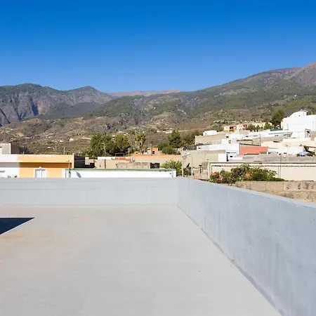 Live Volcanes بيت للعطل